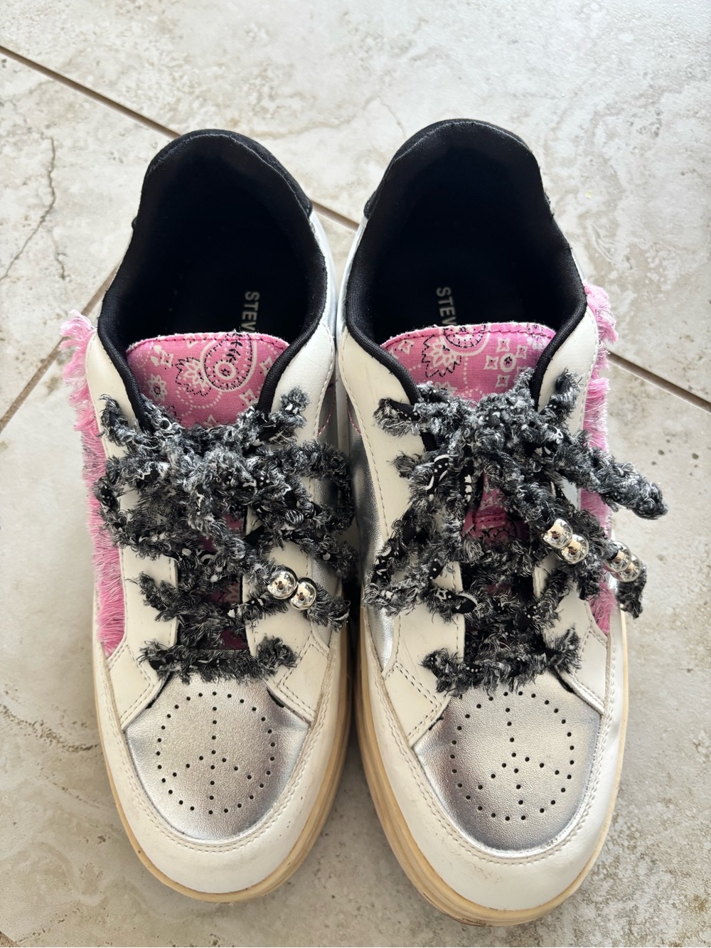 Steve Madden Sneakers with Pink Accent and Fringed Black Laces and Beads